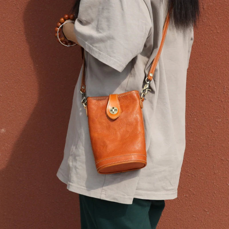 Bag for Cell Phone – "TurnLock"