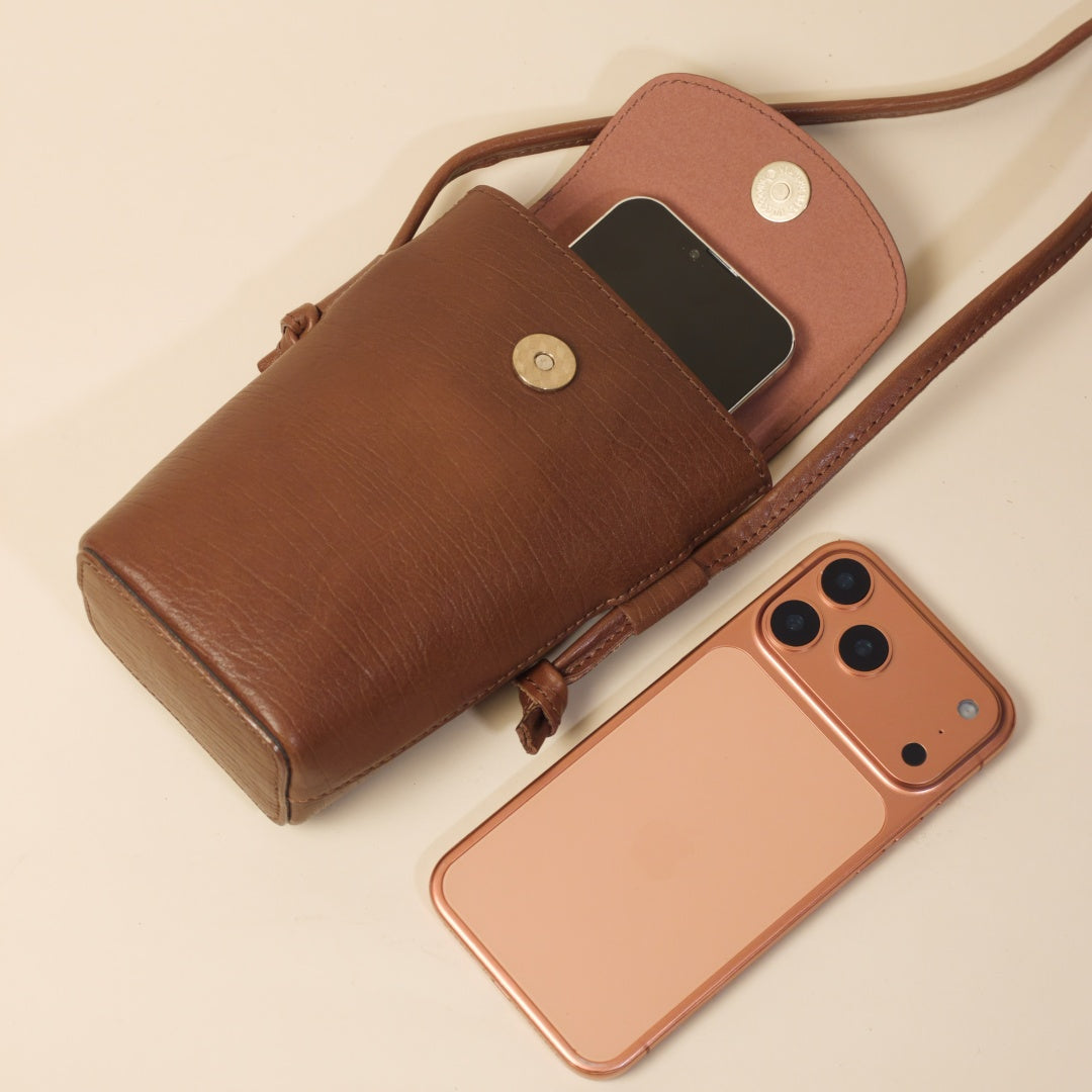 Phone Purse Crossbody-Full-Grain Leather-Structured Silhouette