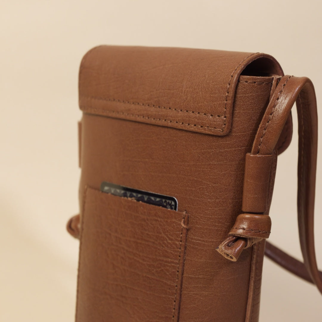 Phone Purse Crossbody-Full-Grain Leather-Structured Silhouette