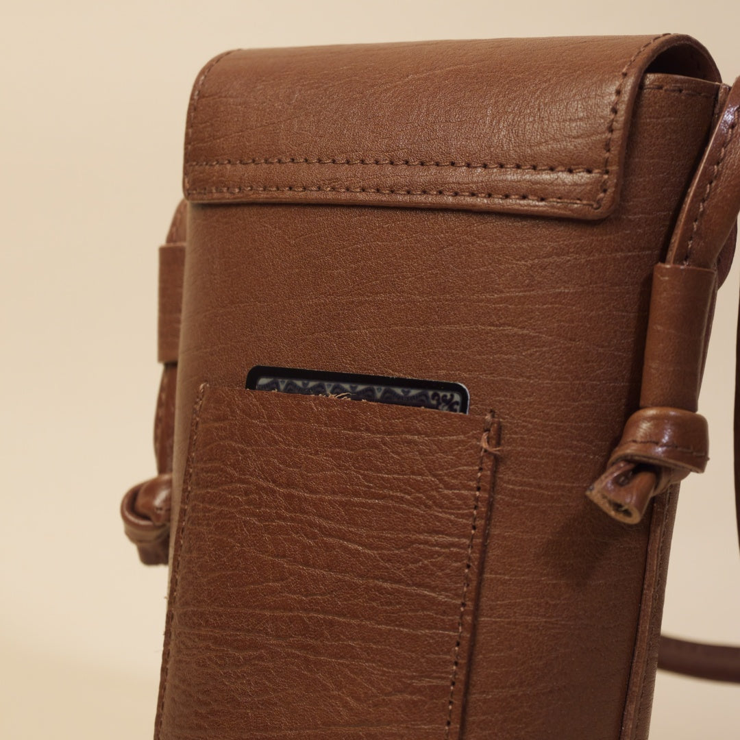 Phone Purse Crossbody-Full-Grain Leather-Structured Silhouette