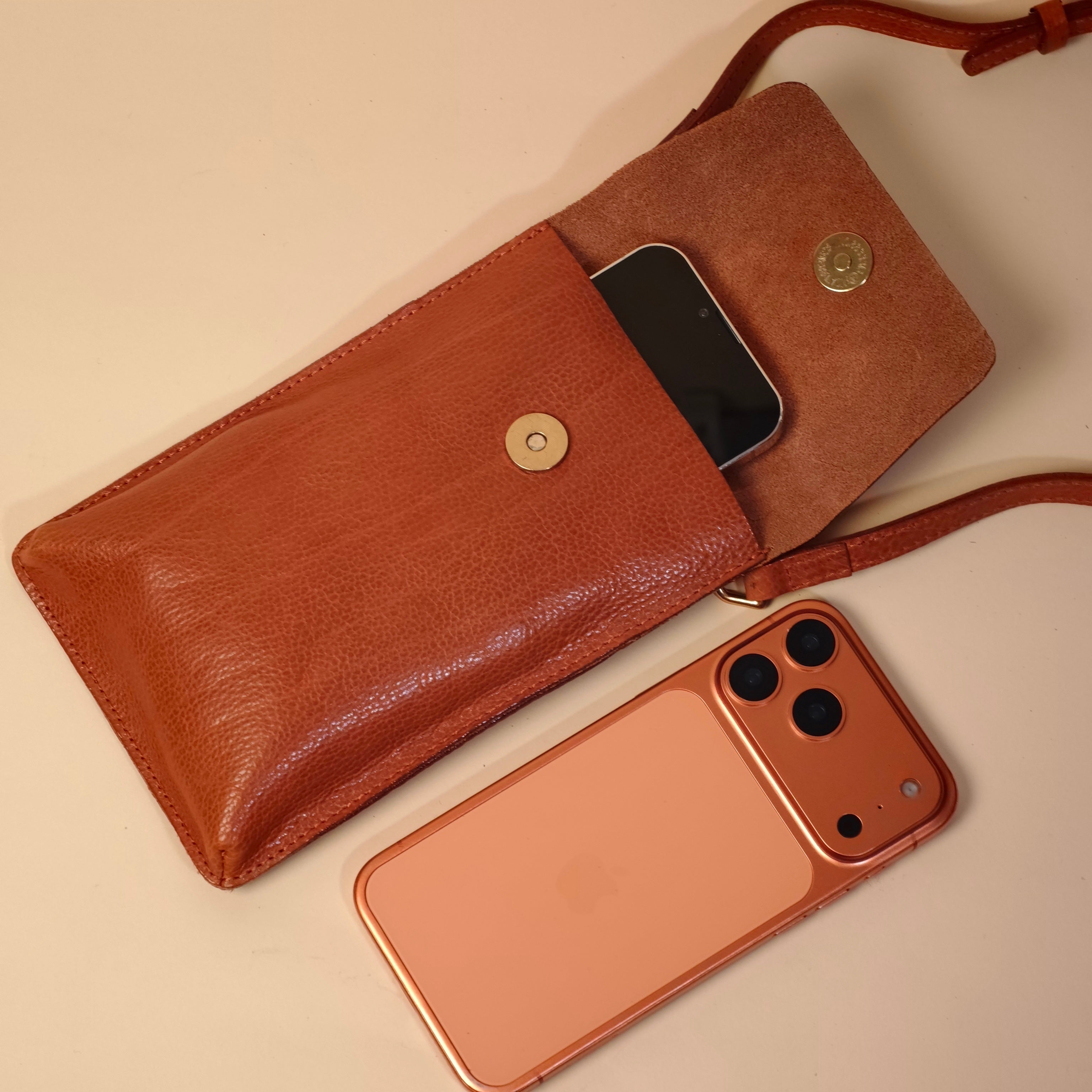 Crossbody Phone Bag-Full-Grain Leather-Featherlight Slim Profile