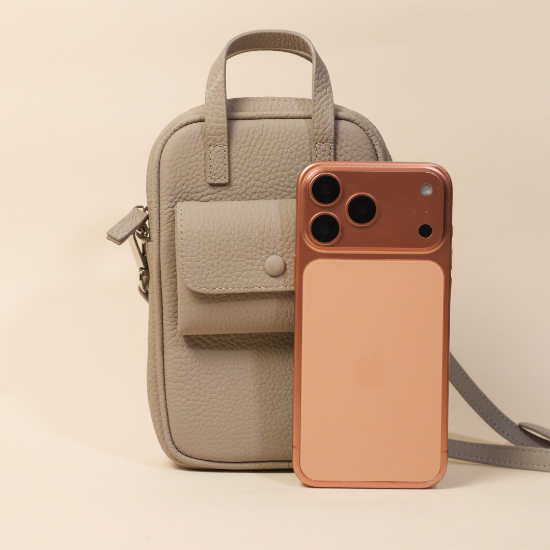 Crossbody Phone Pouch in Full-Grain Leather-Exterior Coin Pouch