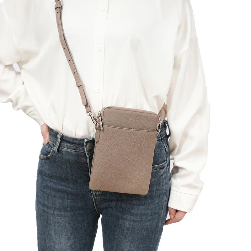 Sac de téléphone mobile en cuir - "Lightloop"